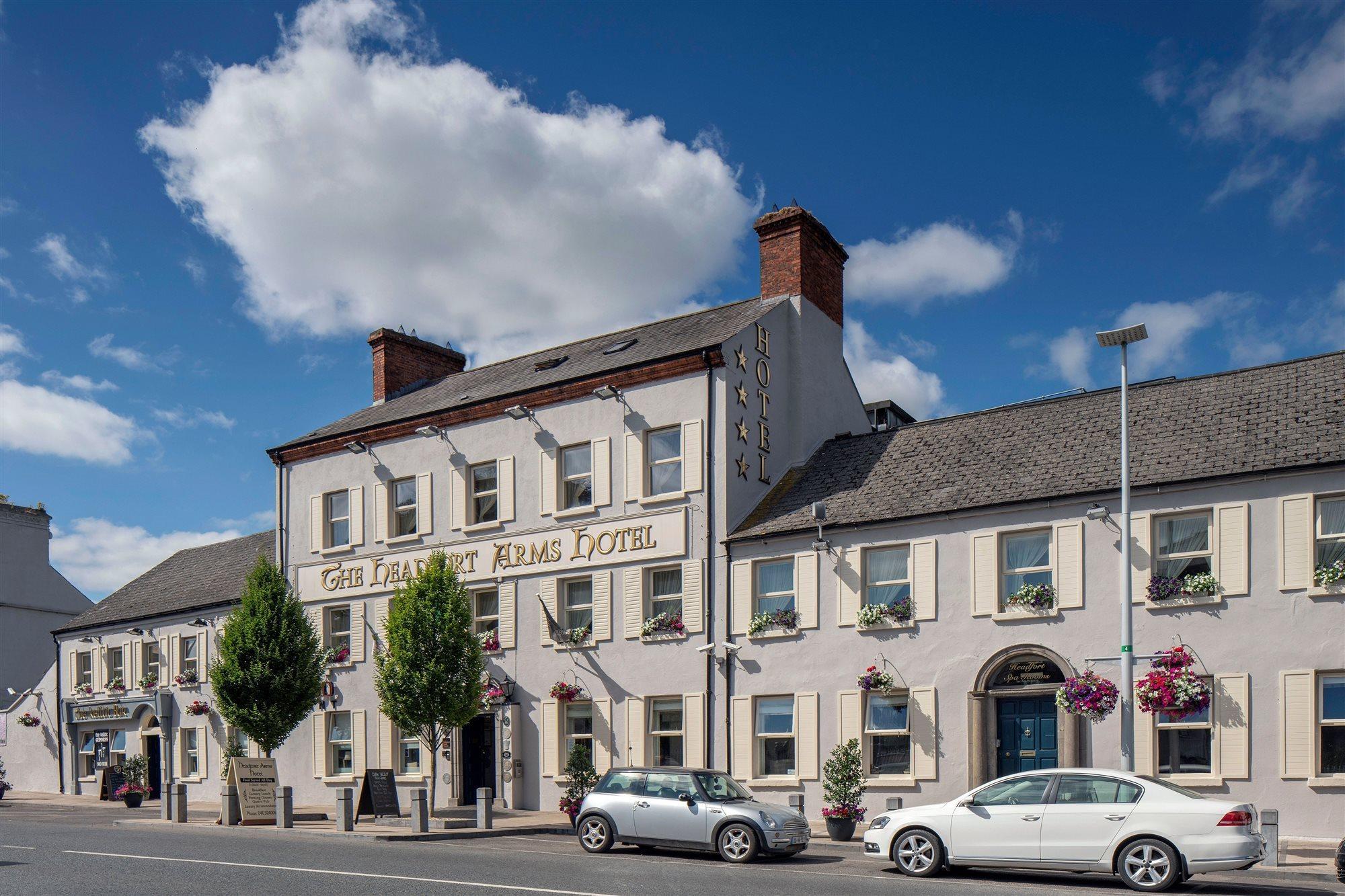 Headfort Arms Hotel Kells  Buitenkant foto
